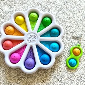 Fat Brain Toys sensory fidget toys set of 2
